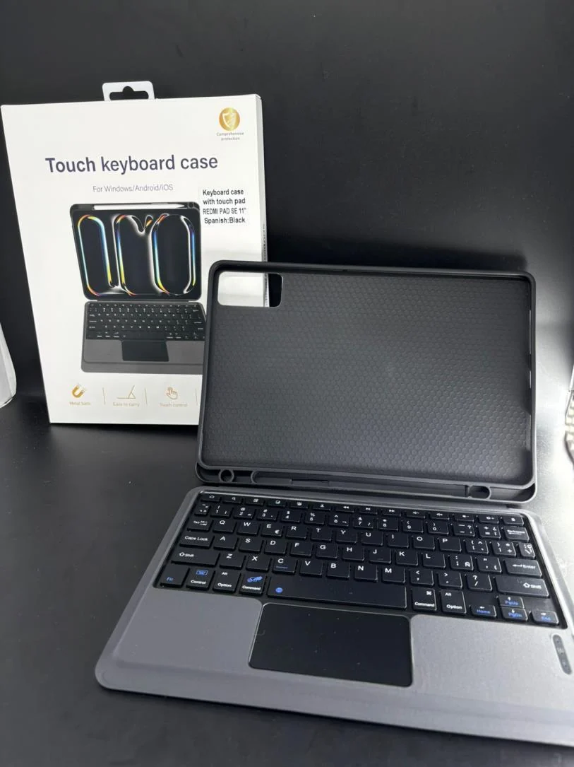 Estuche con teclado y touchpad para iPad