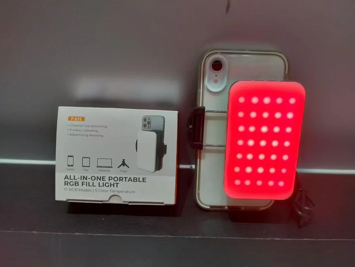Luz LED RGB F615 de relleno para celular